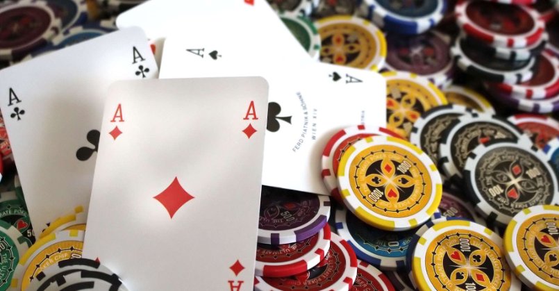 Bạn không nên chỉ tham gia duy nhất vào một bàn cược khi chơi poker.